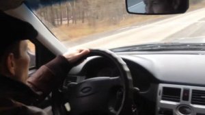 Открылся капот Priora