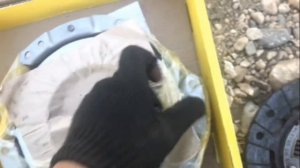 снял коробку передач один! замена сцепления ваз 2115