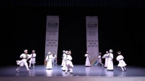 Образцово-художественного ансамбля «Веснушки»   Калмыцкий танец "Домбр Би"