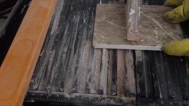 Cutting a small tile using Tile Cutter смотреть онлайн