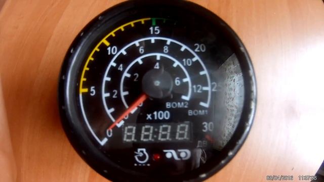 Установка тахометра ТЭСМ-2ЯА на трактор Т - 150к. Схема подключения. смотреть онлайн