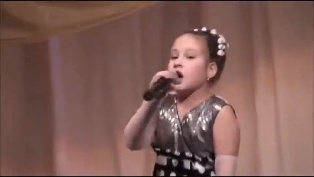 Солистка эстрадной студии "Вдохновение" Марина Фролова 7 лет "Бабушкино танго" смотреть онлайн