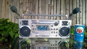 Sanyo M7900K vintage mini boombox from 1980