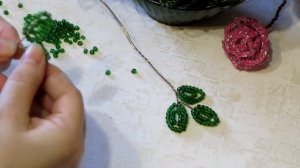 Мастер-Класс. Розы из бисера. Бисероплетение для начинающих.