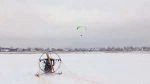 Полёты на мотопараплане на очень низкой высоте