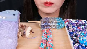ASMR GALAXY HONEYCOMB, EDIBLE SPOONS, EARTH GUMMY 갤럭시 디저트 먹방 EATING SOUNDS MUKBANG 咀嚼音 | ZOEY ASMR