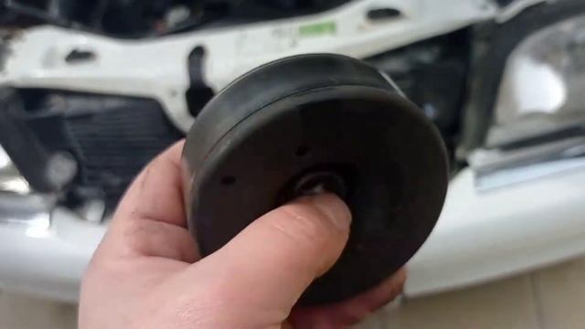 РОЛИК НАТЯЖИТЕЛЯ . ЗАМЕНА . #mercedes смотреть онлайн