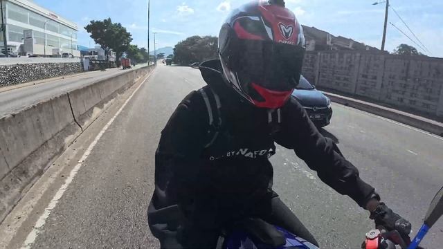 TRY ON INSTA360 ACE PRO CAMERA смотреть онлайн