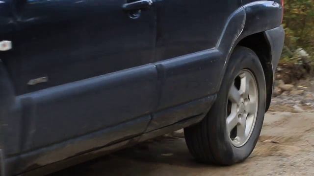Kia Sportage и Honda CR-V на бездорожье.