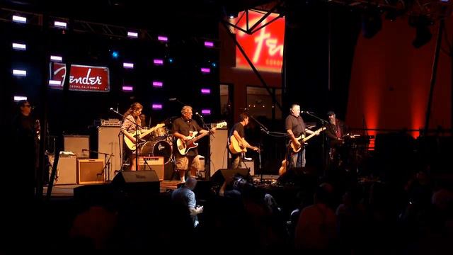 Fender® Visitor Center presents Los Lobos with Hayley | Fender смотреть онлайн