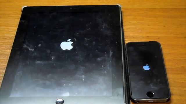 Кто быстрее ? iPhone 5s vs iPad 4 смотреть онлайн