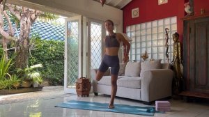 Виньяса йога - продвинутый уровень (эка пада головасана)