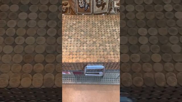 Дипломат из монет номиналом 10 копеек смотреть онлайн