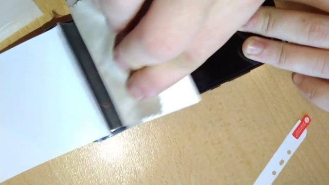 Забытый Лайфхак Как правильно клеить плёнку гидрогель или защитное стекло без ворсинок и пыли