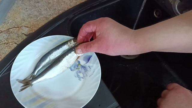 РЫБНЫЙ ДЕНЬ! Иваси, мойва слабосоленая с луком. Что приготовить на ужин!? Рецепт вкусного ужина. смотреть онлайн