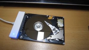 Разобранный жесткий диск. Что внутри жесткого диска? Принцип работы жесткого диска наглядно. блины