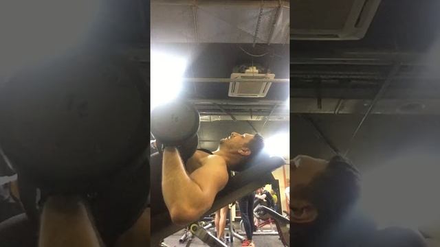 Жим гантелей лежа 30 градусов 2х14кгх11 смотреть онлайн