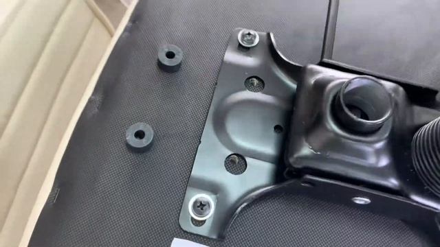 Обзор кресла для руководителя Бюрократ T-8010N/SL смотреть онлайн