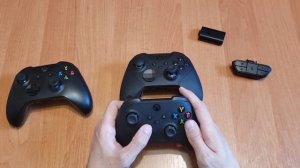 Сравнение геймпадов Xbox Series X, Xbox One X и Xbox Elite Controller Series 2.