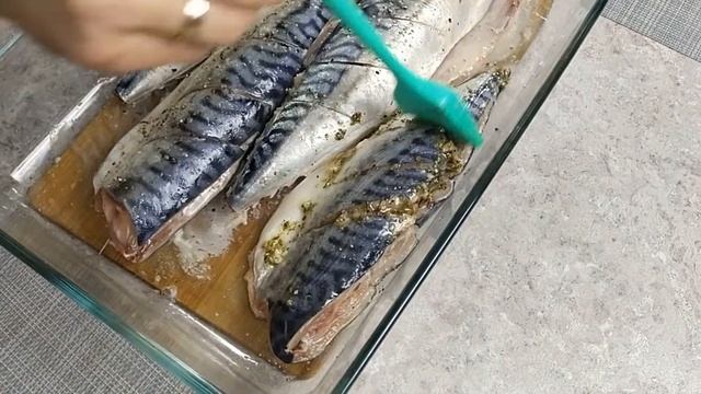 Скумбрия на мангале. Рыба на углях.