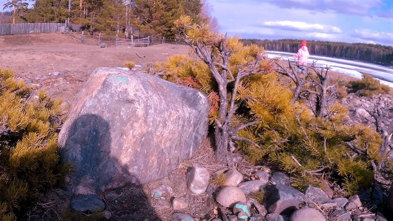 Последнее новое видео деревенька под утесом