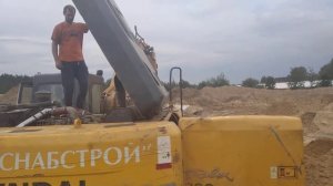 Ремонт экскаватора HYUNDAI 320LC-7. Половина приводов работает медленно. Ремонт гидронасоса.