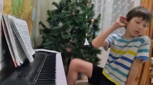 20.04.2024 Булат разучивает три своих произведения по фортепиано для экзамена по фортепиано