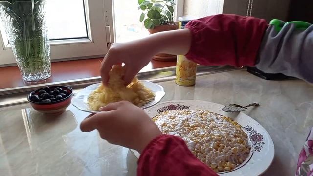 Салат "Подсолнух" ? - просто люблю готовить. #салатподсолнух #8марта