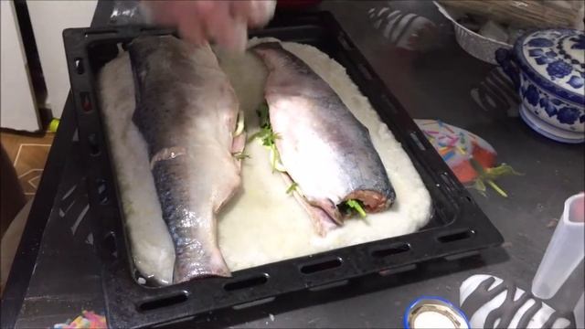 Горбуша запеченная в соли смотреть онлайн