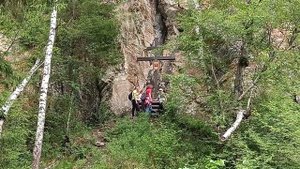 Айгир водопад слезы Айгуль.Белорецкий район.