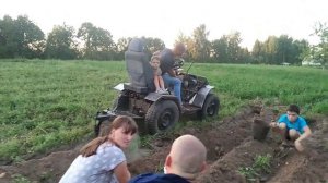 самодельный полноприводный трактор с гидравликой