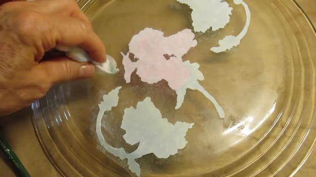 DIY Decoupage on Glass Plate with a Doily 2019