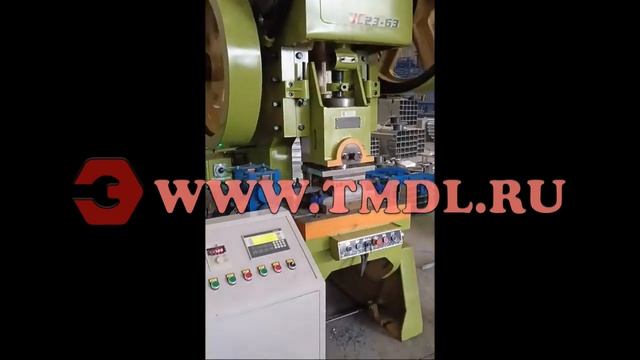 Станок для производства ограждений из колючей проволки Егоза смотреть онлайн