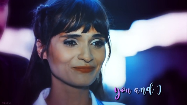 flashlight [mert + ece] смотреть онлайн