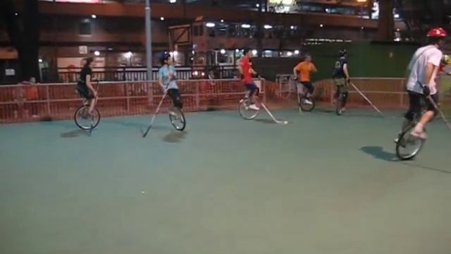 Unicycle Hockey смотреть онлайн