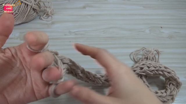 Bufanda YUBIAMI - Tejido con los dedos смотреть онлайн