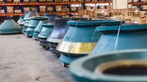 Изнашиваемые элементы дробилок (футеровки, плиты), запчасти, аксессуары