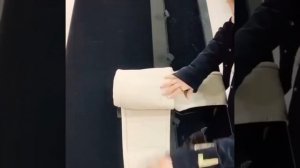 Как аккуратно сложить штаны, чтобы не мялись