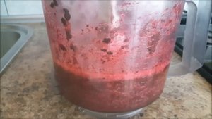 ЧЕРНОПЛОДНАЯ РЯБИНА ПЕРЕТЁРТАЯ С САХАРОМ НАСЫТИТ ВАШ ОРГАНИЗМ ЙОДОМ