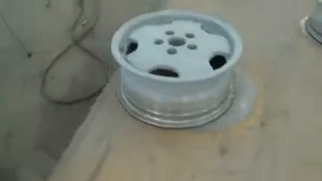 Вот так надо покрасить автомобильные диски смотреть онлайн