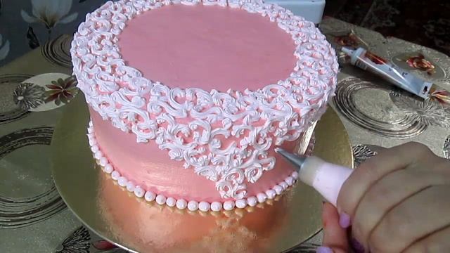 Быстрое украшение торта в одном цвете. Кремовый торт на день рождения. смотреть онлайн