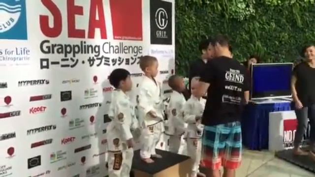 Кирилл Корнеев чемпион Сингапура по джиу джитсу 2016 г. смотреть онлайн