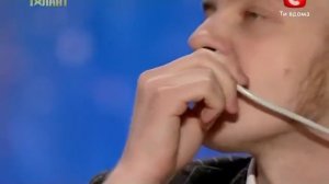 ШОК! что он вытворяет на Украина мае талант! слабонервным и детям не смотреть