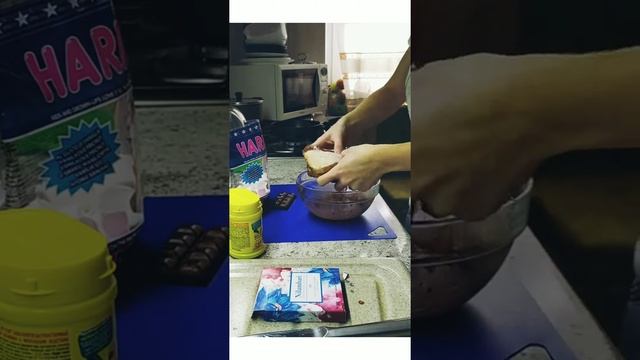Сэндвич с маршмеллоу и шоколадом