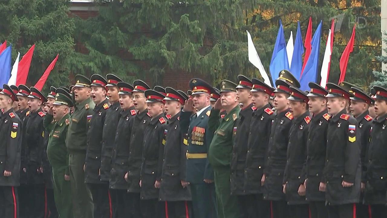 Здесь военно. 75 Лет МССВУ. Московское Суворовское училище выпуск 1975 год. 49 Выпуск Московского Суворовского военного училища. Московское Суворовское училище 80-е.