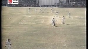 Waqar Younis Fast & Furious Over against Martin Crowe & Dany Morison In Faisalabad 1990