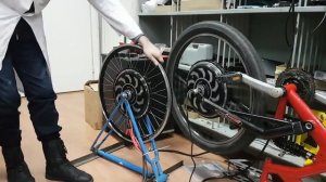 Сравнение свободного вращения мотор колеса Дуюнова и безредукторного BLDC