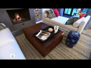 "Дачный ответ": Гостиная с камином, качелями и вокзальными часами