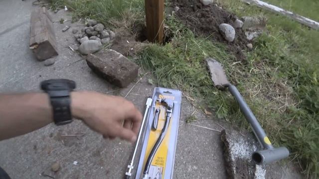 Жизнь в Трейлере, Ремонтирую Подпорку Навеса ч2, Америка 2018 смотреть онлайн