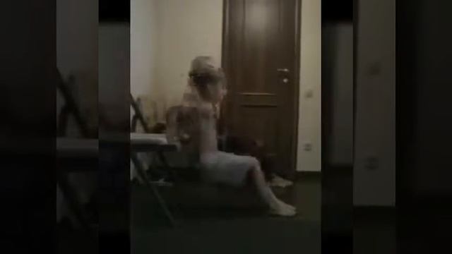 ТРЕНИРОВКА ЛЕСЕНКА ПОВТОРЕНИЕ ОТ 20 ДО 2 С ШАГОМ 2, 8 УПРАЖНЕНИЙ 10 КРУГОВ ОТДЫХ МЕЖДУ КРУГАМИ 1 МИ смотреть онлайн